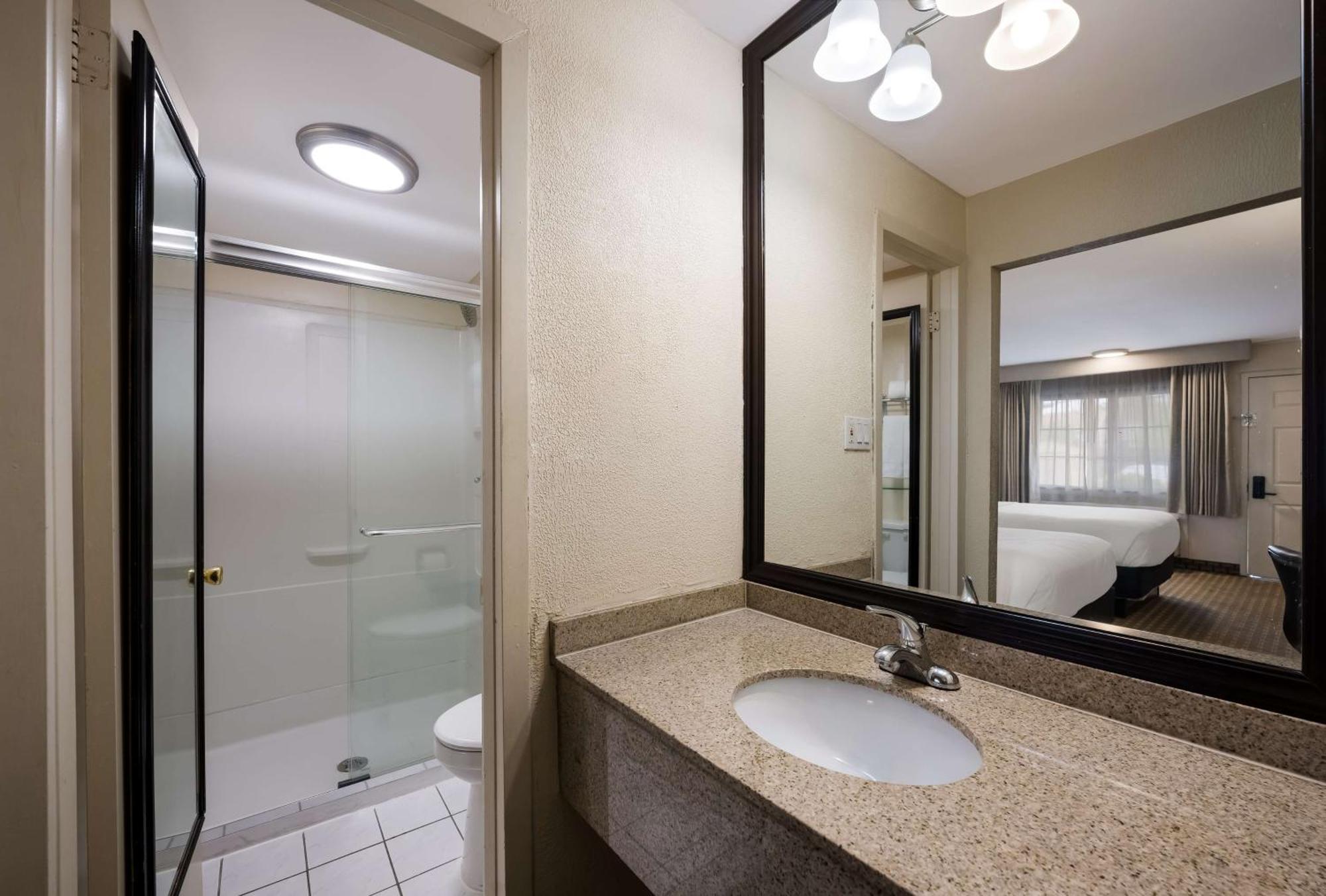 Surestay Plus By Best Western Woodbury Inn Exteriör bild